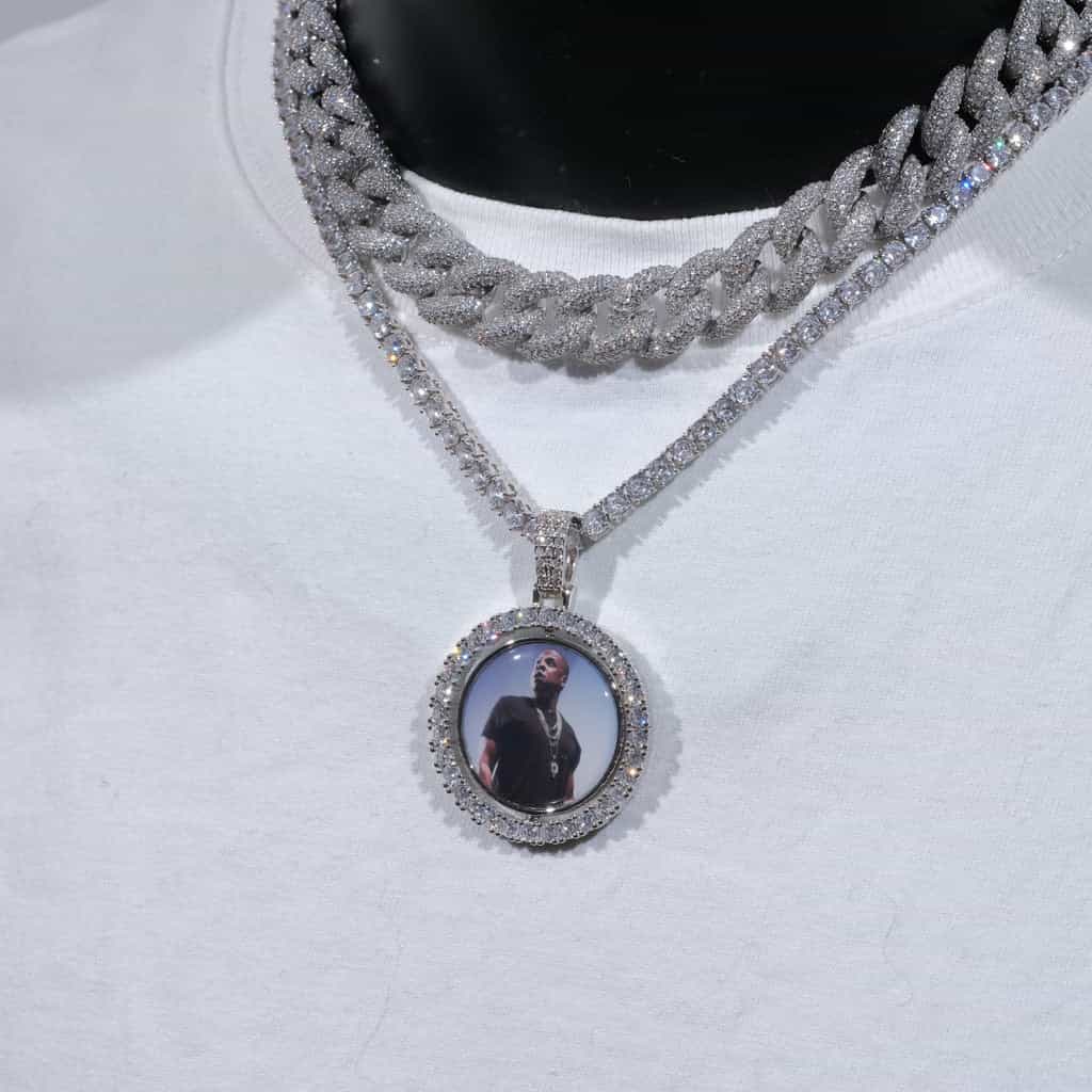 3D SPINNING 2-FACED CUSTOM PICTURE ROUND PENDANT