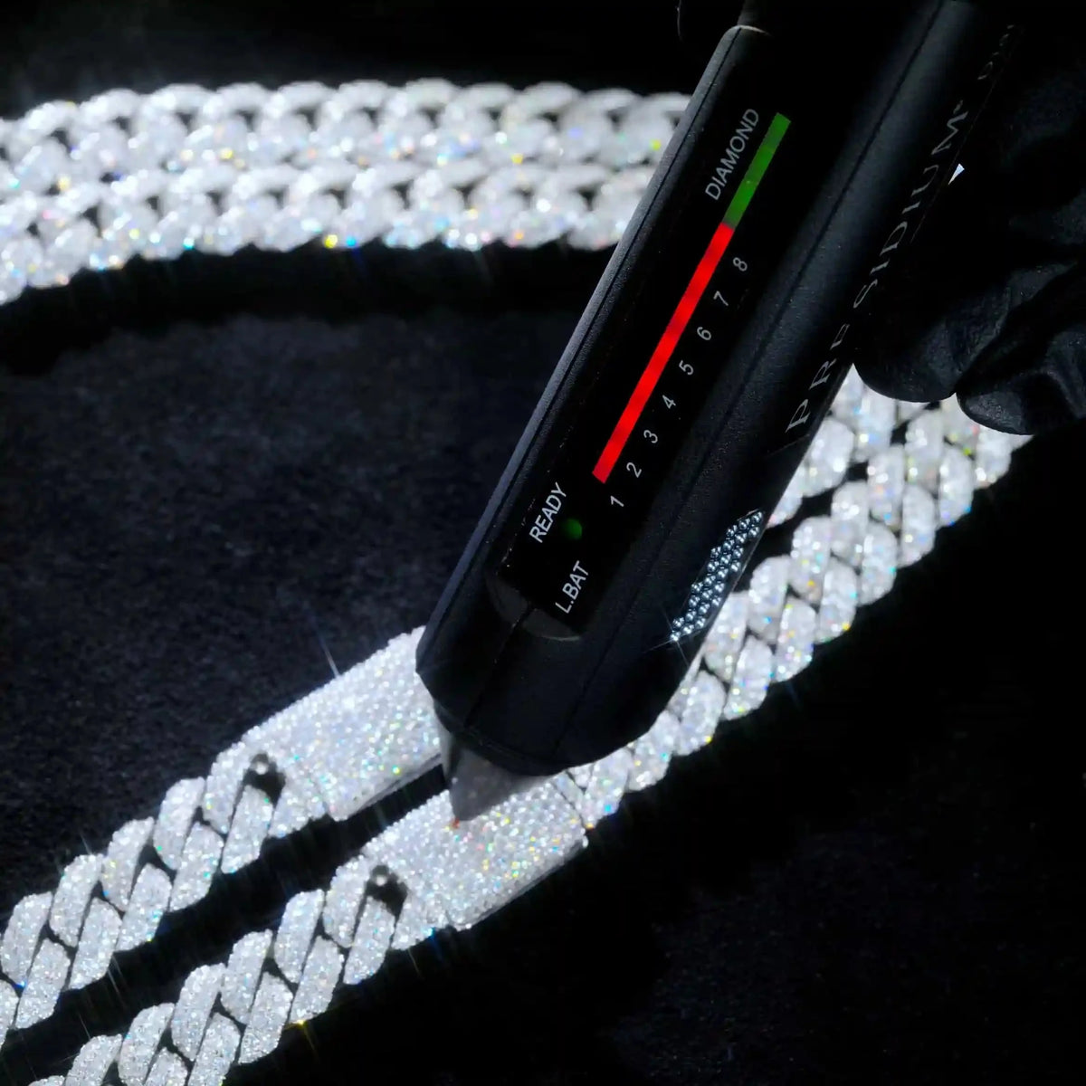 925S & VVS Moissanite Cuban Link Chain - 10mm