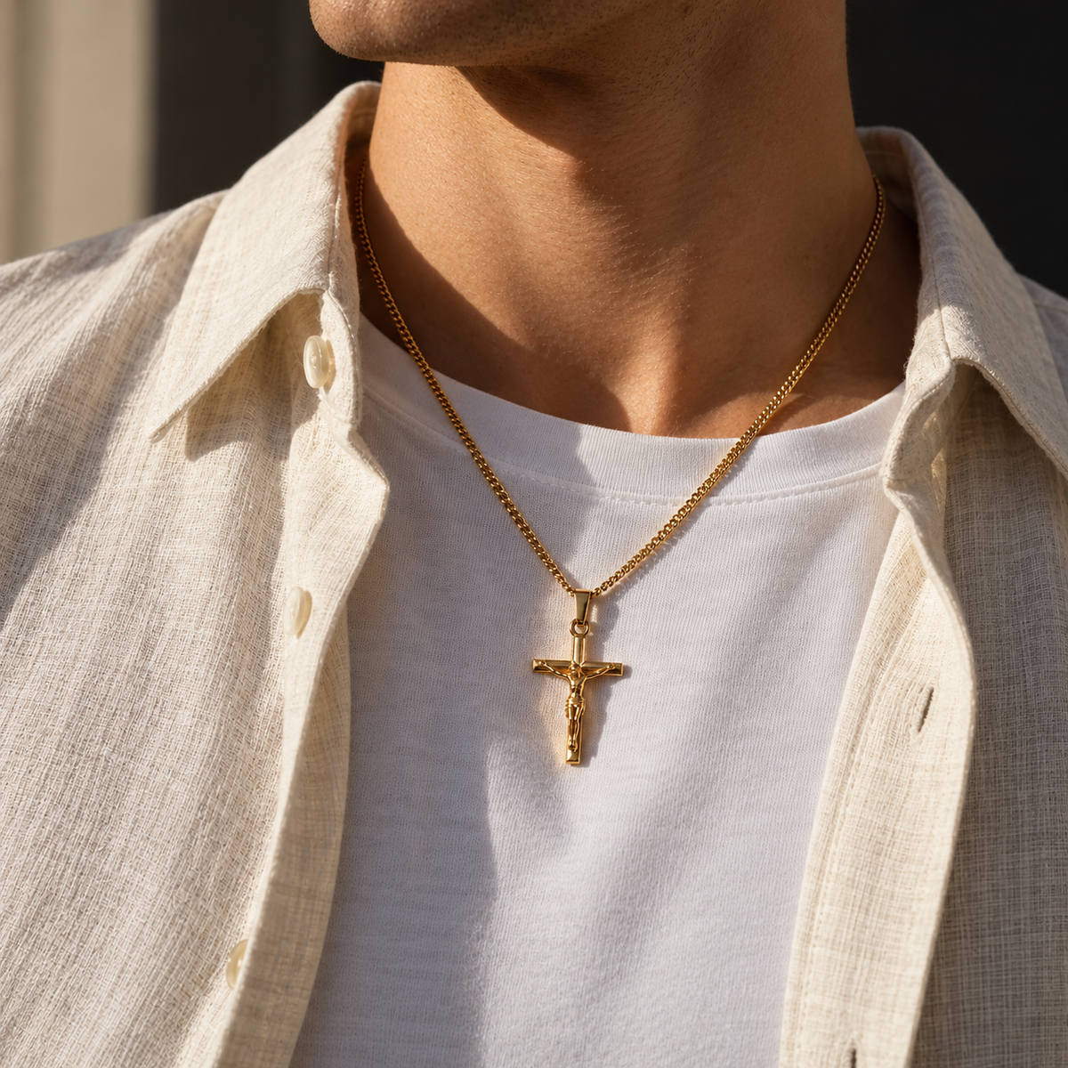 AURXYA Crucifix – Gold
