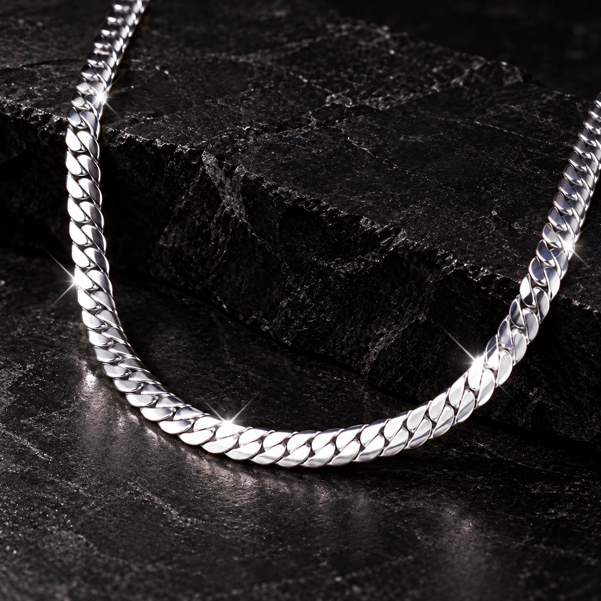 AURXYA Signature Cuban Chain – White Gold 8MM