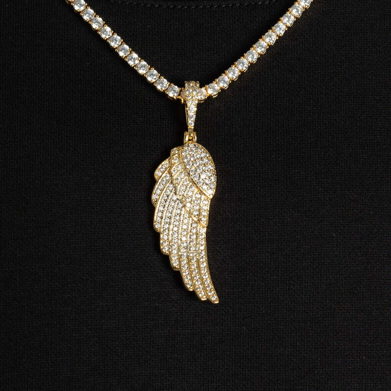 Iced Wing Pendant In Yellow Gold - 16mm