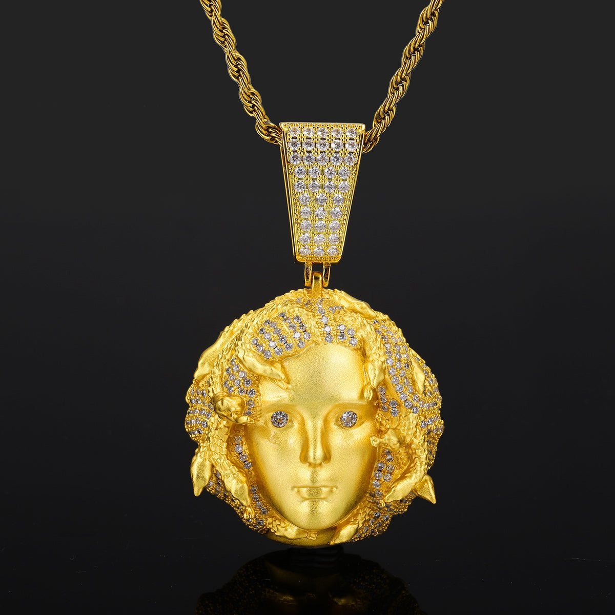 Iced Queen Medallion Pendant – 10mm Gold Cuban Chain