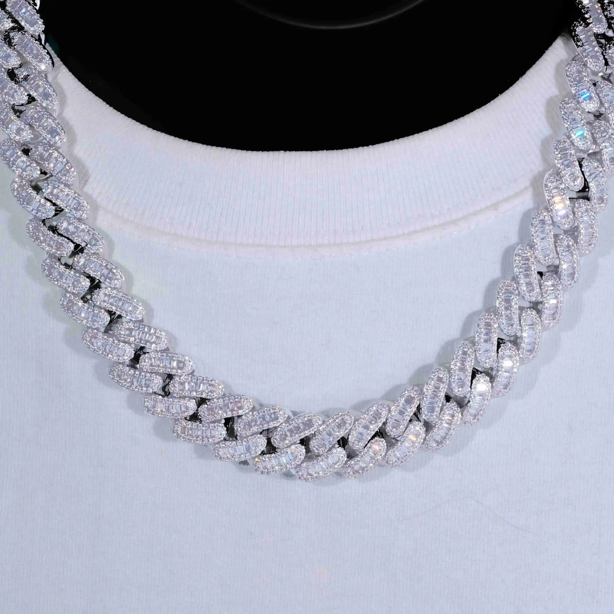 Baguette Cuban Link Chain in White Gold - 16mm