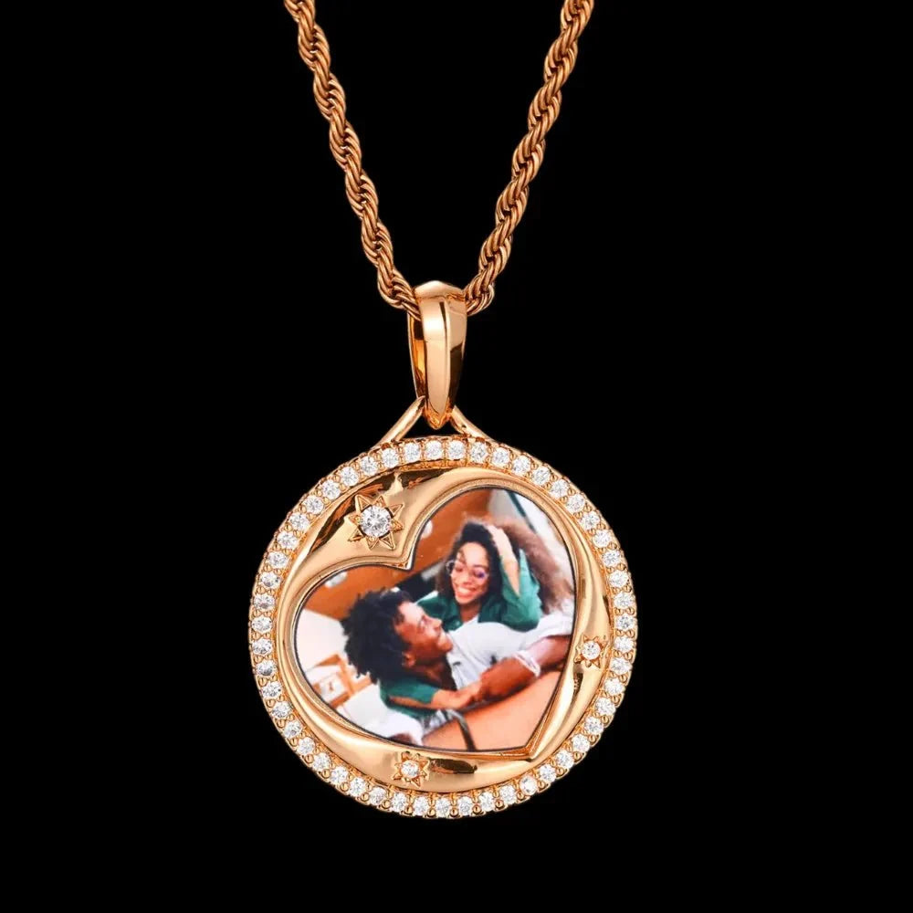 Diamond Heart-Shaped Love Frame Round Pendant in Yellow Gold - 38mm