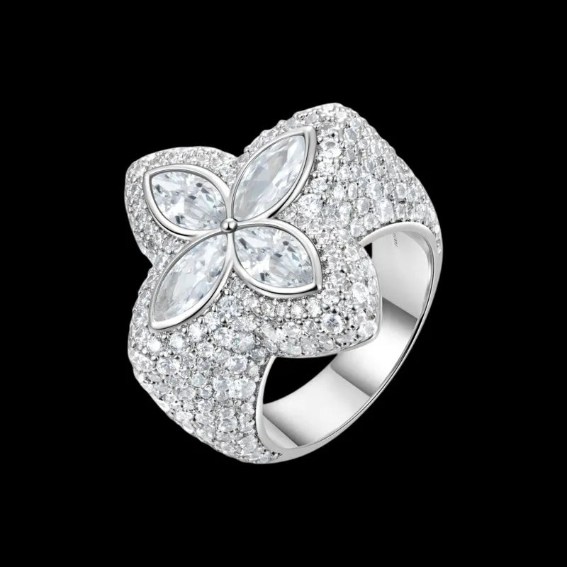 Iced Clover Rings in Yellow Diamond - 25mm