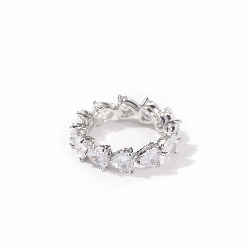 Single-Row Heart Diamond Ring in 18K Gold Plating