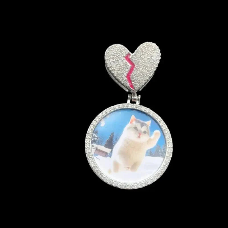 3D Customized Photo Heart Shaped Clasp Round Pendant - 35mm