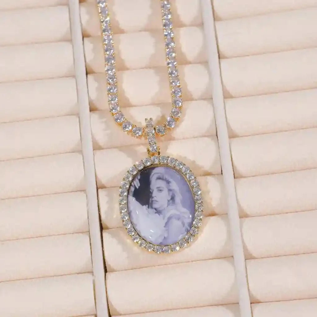 3D Oval Custom Picture Pendant