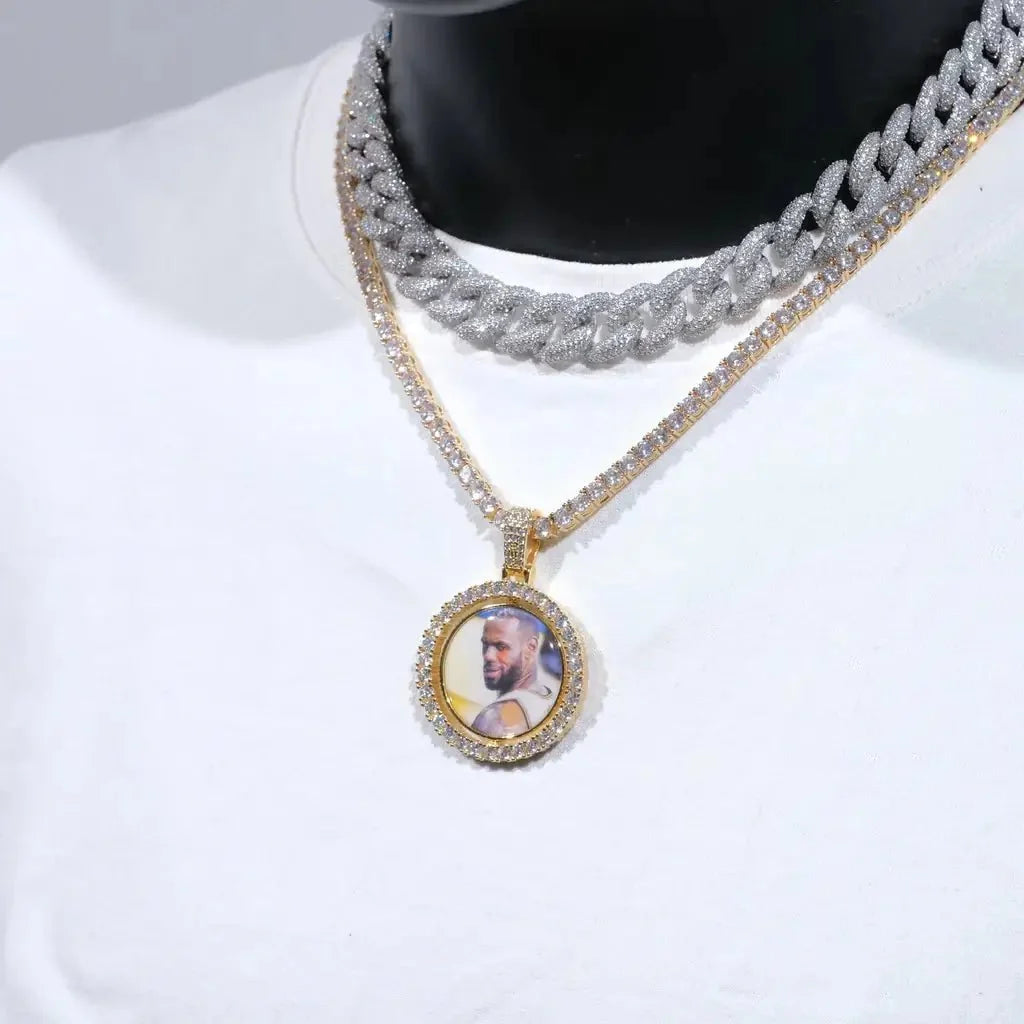 3D SPINNING 2-FACED CUSTOM PICTURE ROUND PENDANT