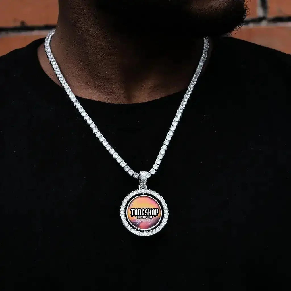 3D SPINNING 2-FACED CUSTOM PICTURE ROUND PENDANT