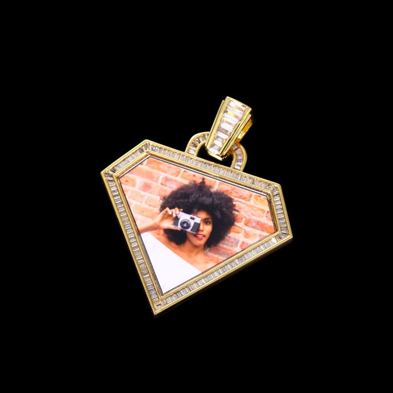 3D Diamond-Shaped Photo Pendant - 50mm