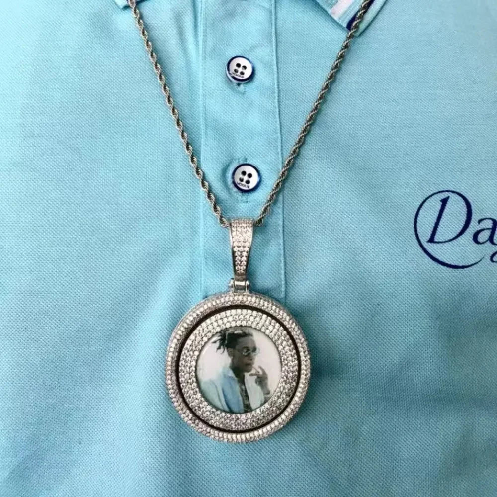 3D Full-Diamond Rotating Round Photo Pendant