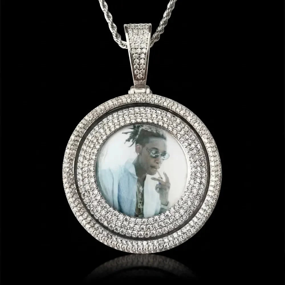 3D Full-Diamond Rotating Round Photo Pendant