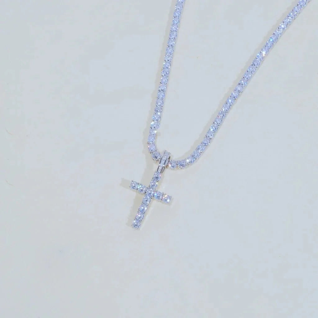 VVS Moissanite Cross In White Gold - 4.51 Carat
