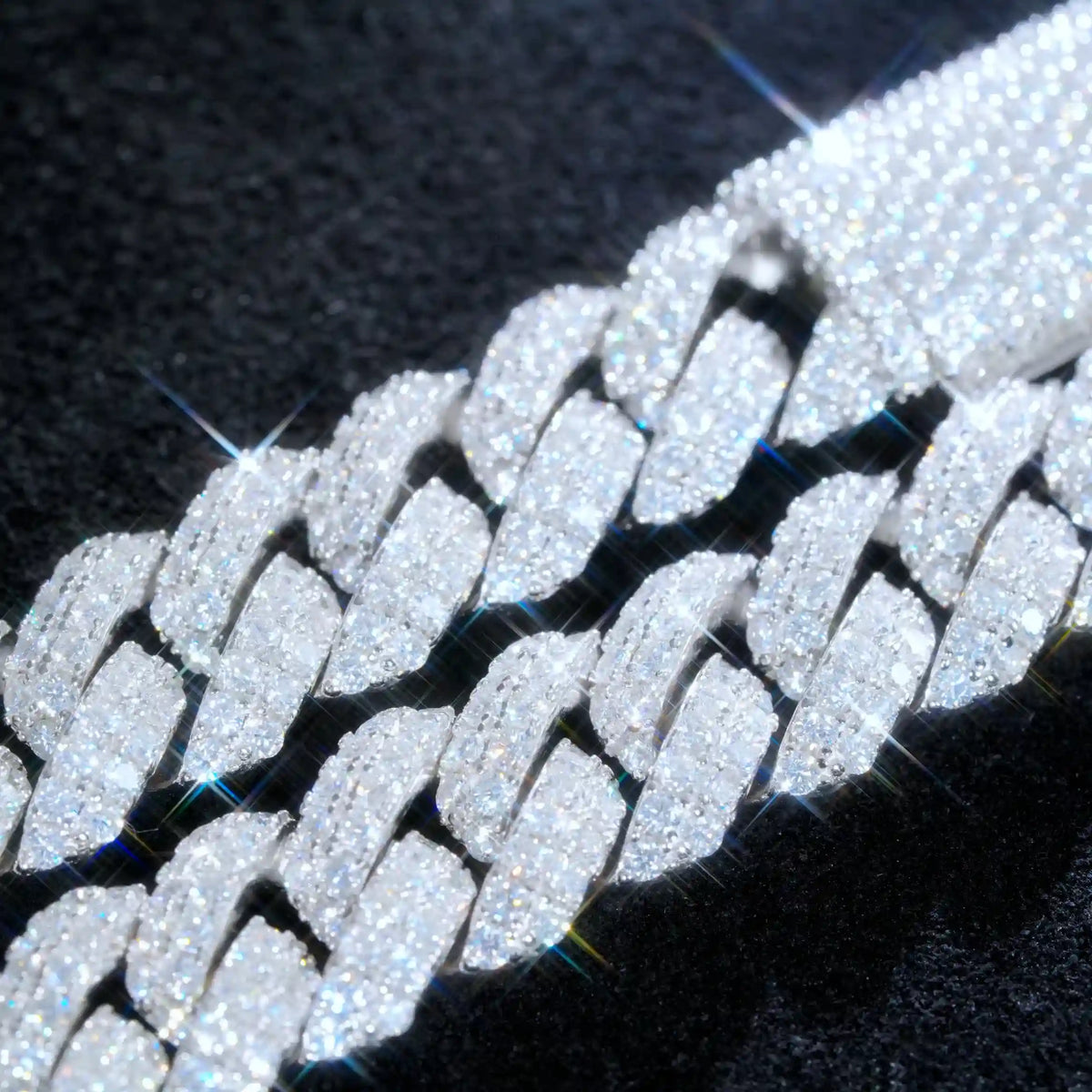 925S & VVS Moissanite 10Mm Cuban Bracelet
