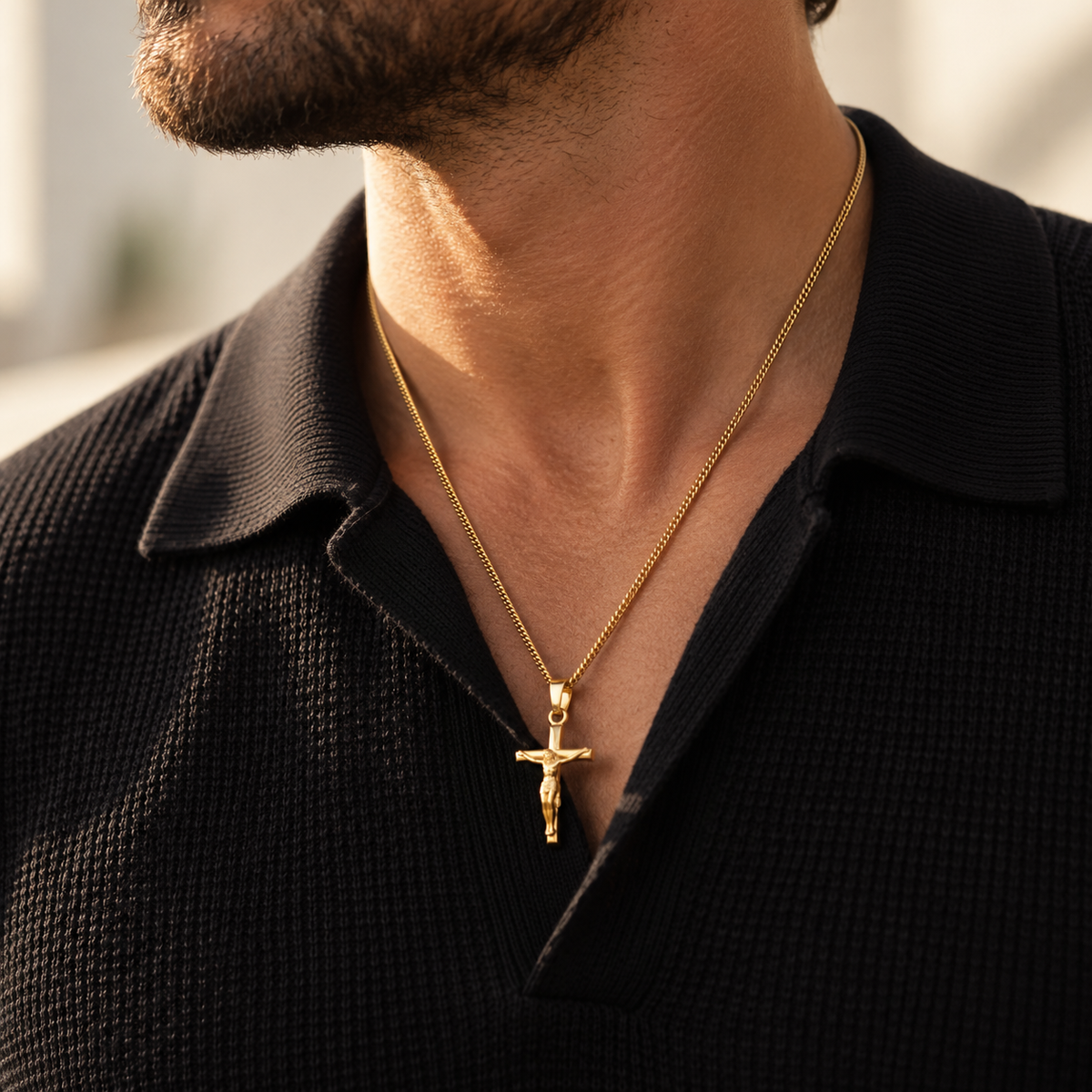AURXYA Crucifix – Gold