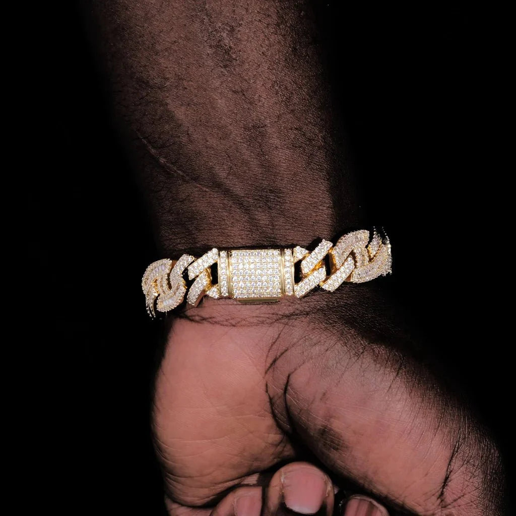 Prong Baguette Cuban Bracelet in 18K Gold - 12mm