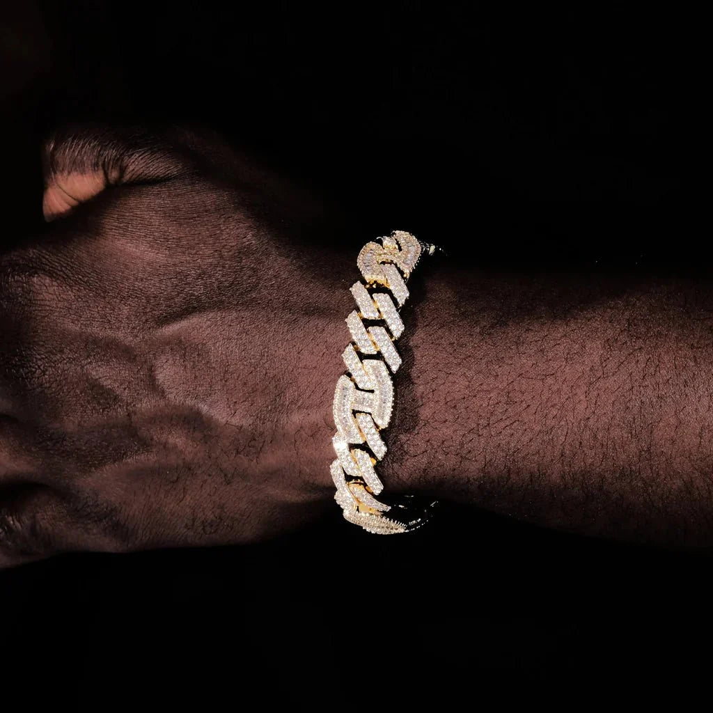 Prong Baguette Cuban Bracelet in 18K Gold - 12mm