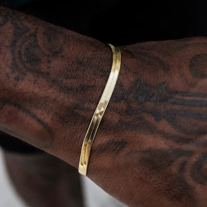 Herringbone Bracelet in Yellow Gold- 4mm