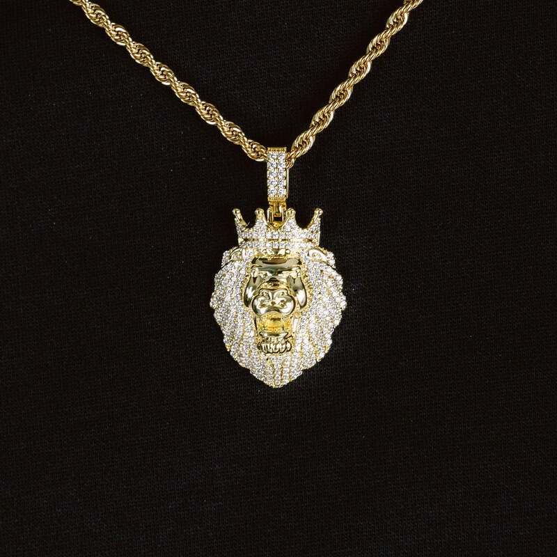 Ice Lion Crown Pendant In Yellow Gold