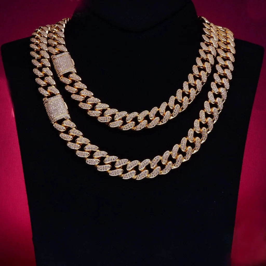 Buckle Iced Cuban Link Chain in Yellow Gold - 14mm
