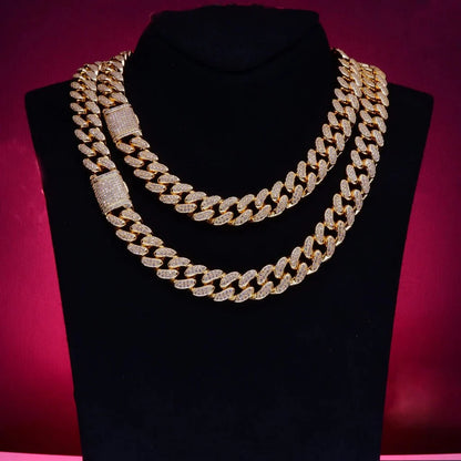 Buckle Iced Cuban Link Chain in Yellow Gold - 14mm