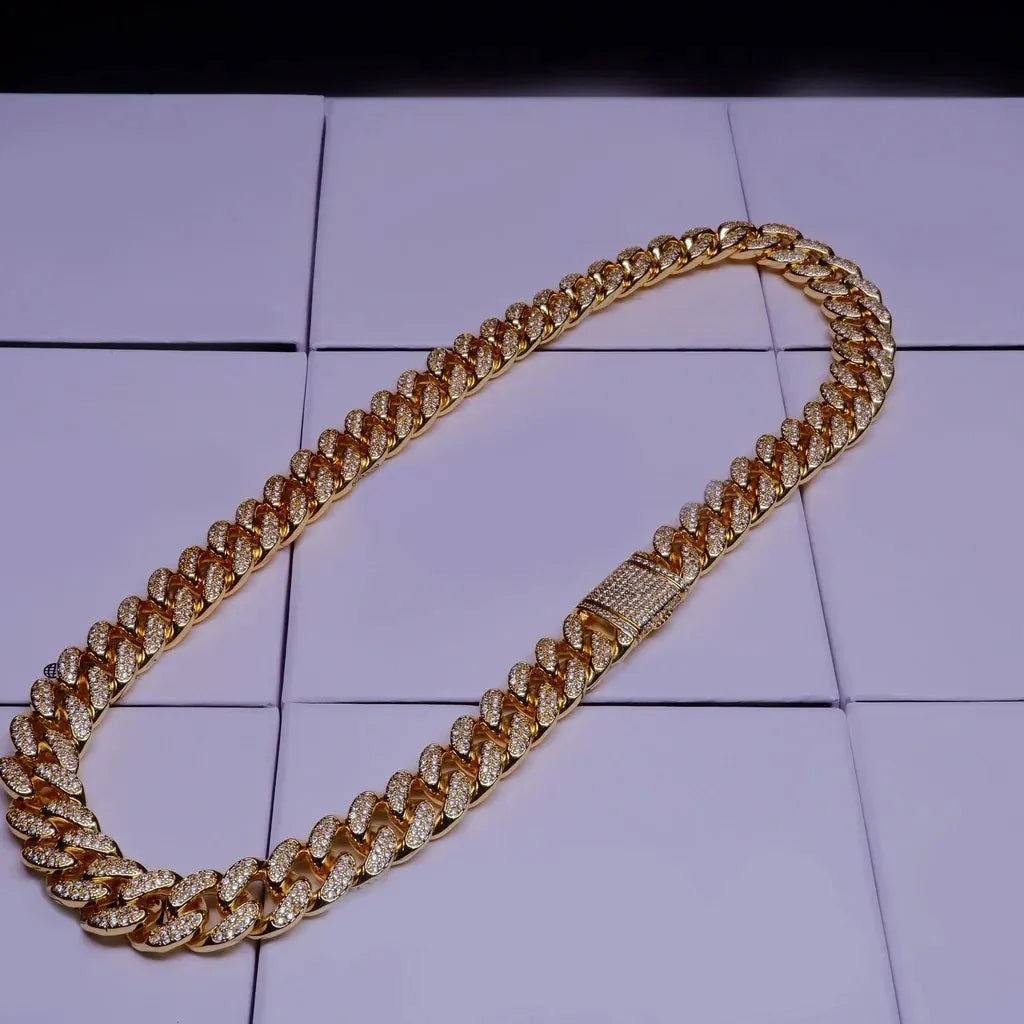 Buckle Iced Cuban Link Chain in Yellow Gold - 14mm