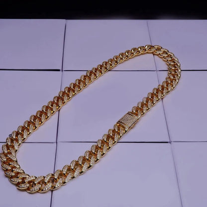 Buckle Iced Cuban Link Chain in Yellow Gold - 14mm