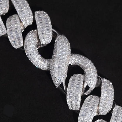 Custom Single-Letter Iced-Out Miami Cuban Chain – 30mm
