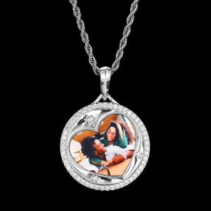 Diamond Heart-Shaped Love Frame Round Pendant in White Gold - 38mm