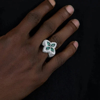 Iced Clover Rings in Green Diamond - 25mm