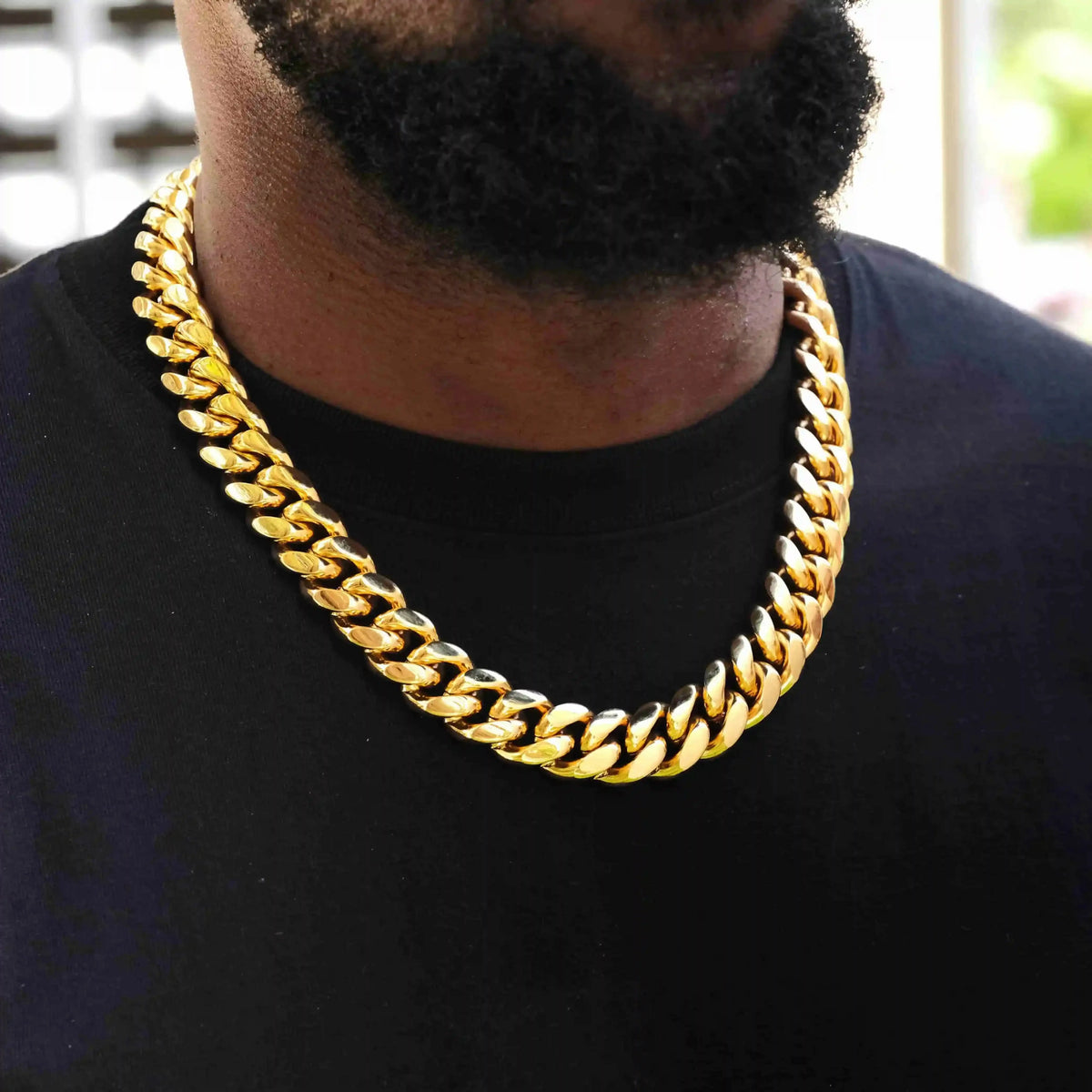 Miami Cuban Link Choker in Yellow Gold - 18mm