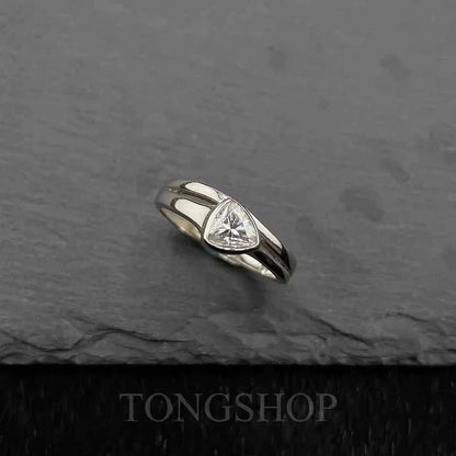 S925 Moissanite Triangular Geometric Ring
